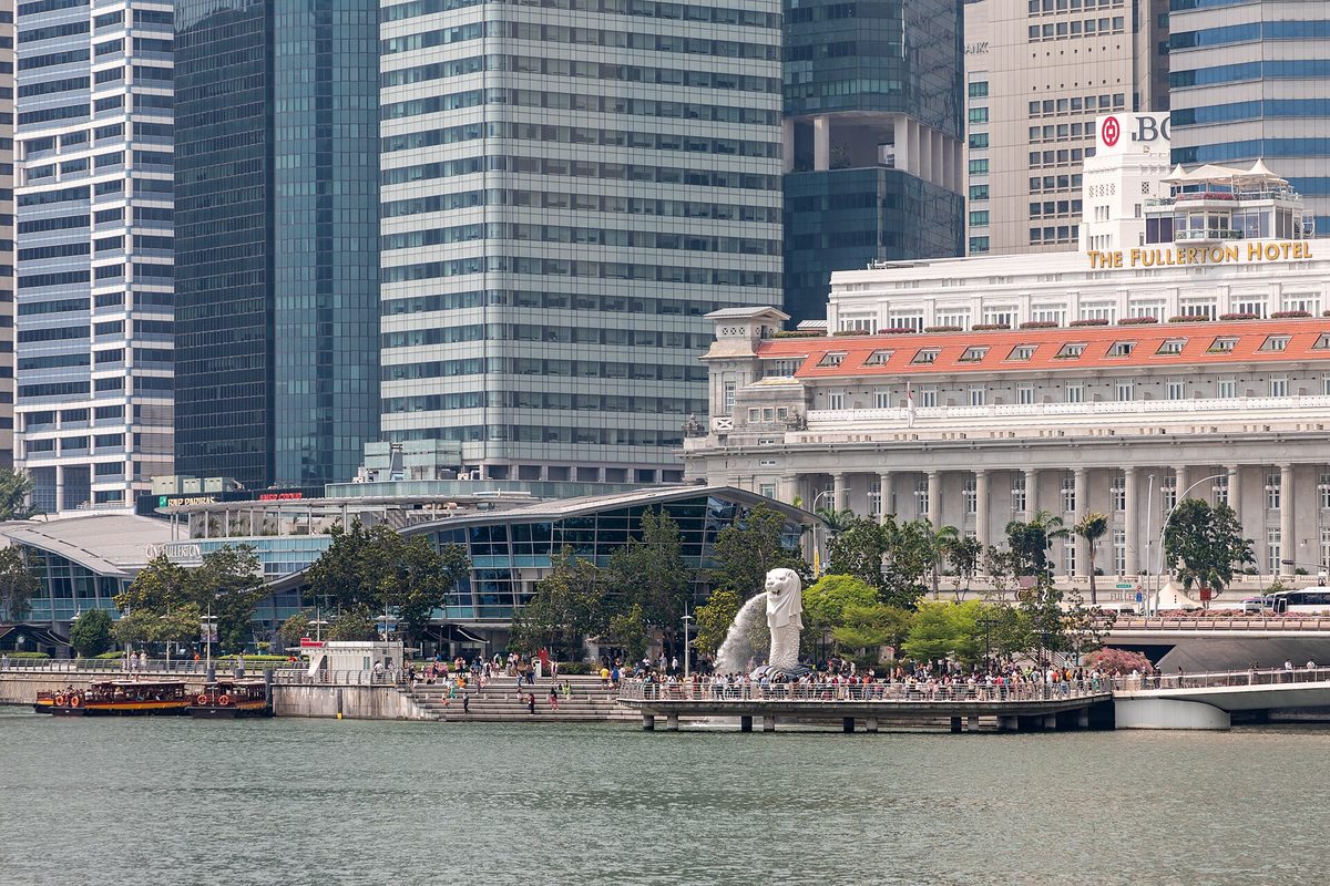Merlion Park and the Fullerton, Singapore
